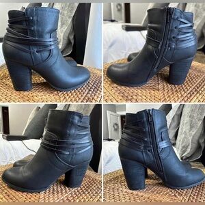 Denice Ankle Boots – Black Faux Leather – Size 7M